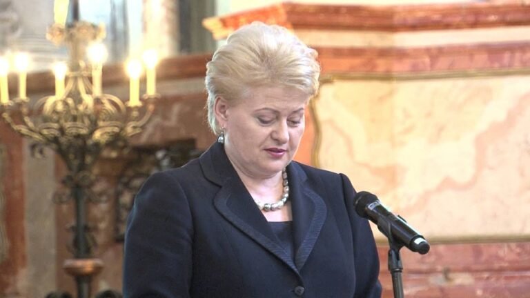 2013 06 06 Prezidentė dalyvauja „Vadovų klubo” jubiliejiniame renginyje