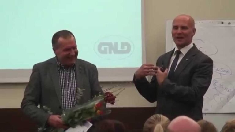Bajoriškas Verslas Be Rizikos: niekada, niekada nesiūlyk kindziuko vegetarui